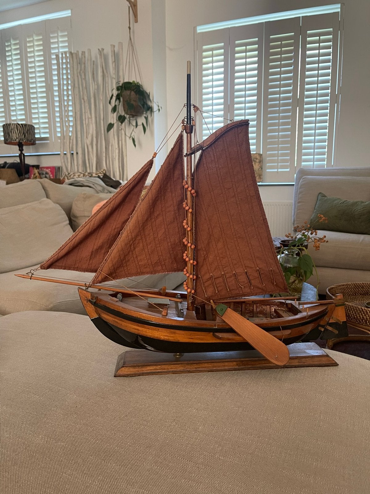 Gedetailleerd houten scheepsmodel met zeilen, Ophalen of Verzenden, Zo goed als nieuw, Groter dan 1:32, Overige merken