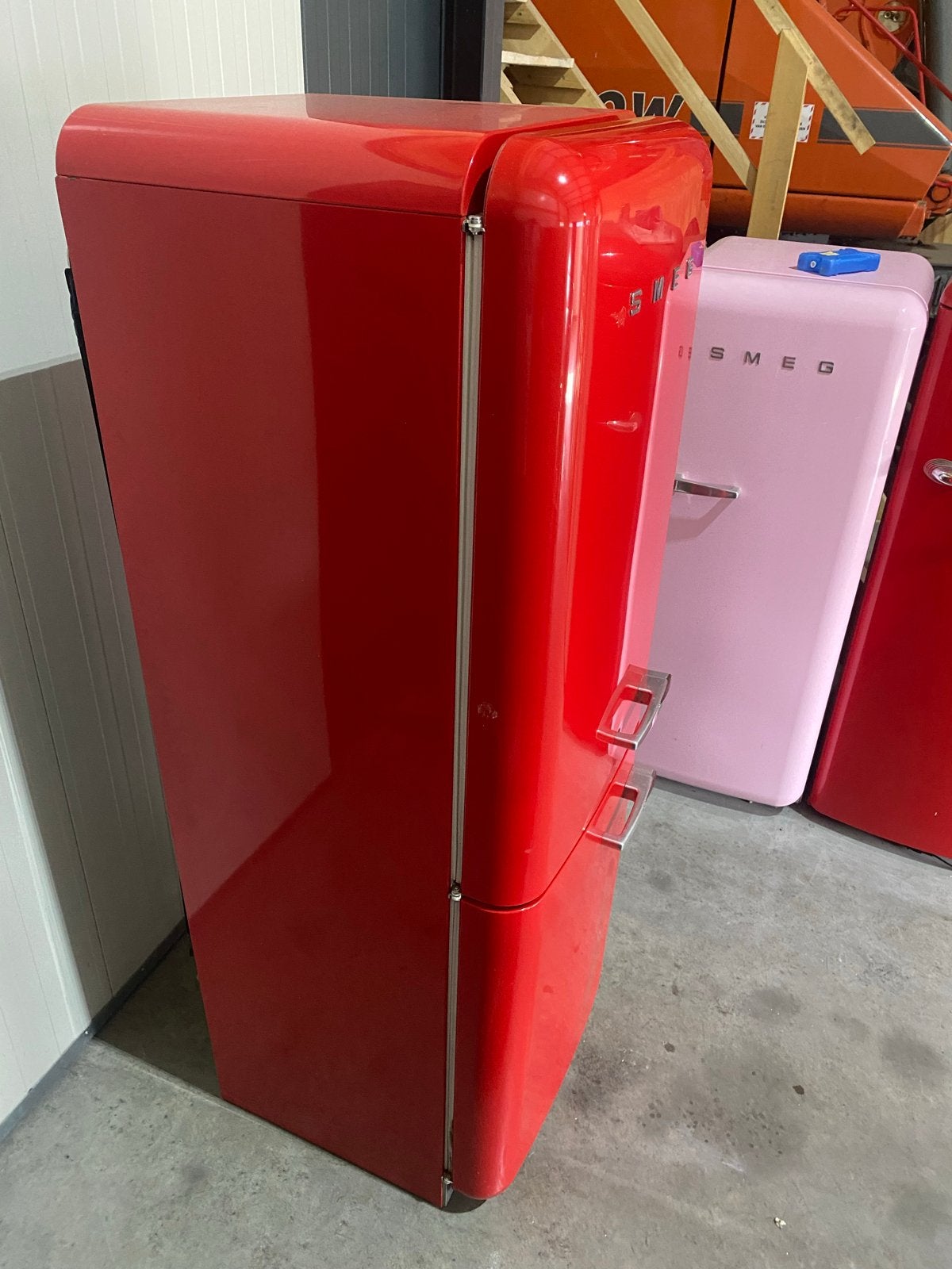 Smeg FAB32 Koelkast - Rood Retro Design, Bella, 200 liter of meer, 60 cm of meer, Met aparte vriezer
