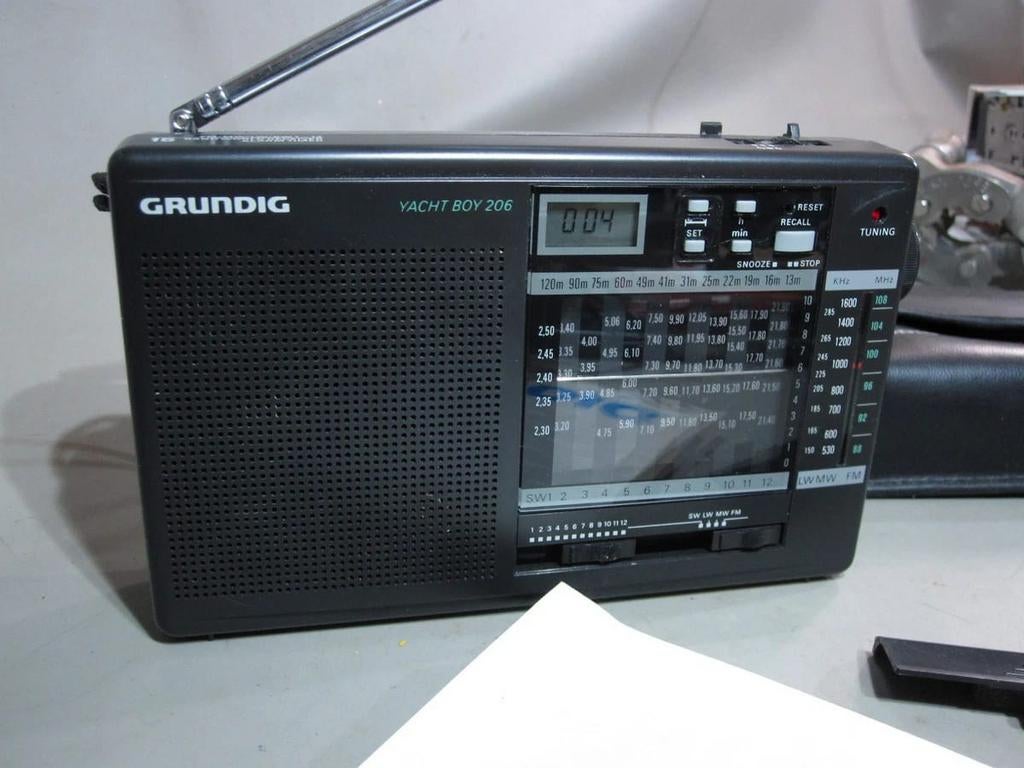 GRUNDIG Yacht Boy 206 Wereldontvanger - 15 Band FM SW MW, Ophalen of Verzenden, Gebruikt, Wereldontvanger