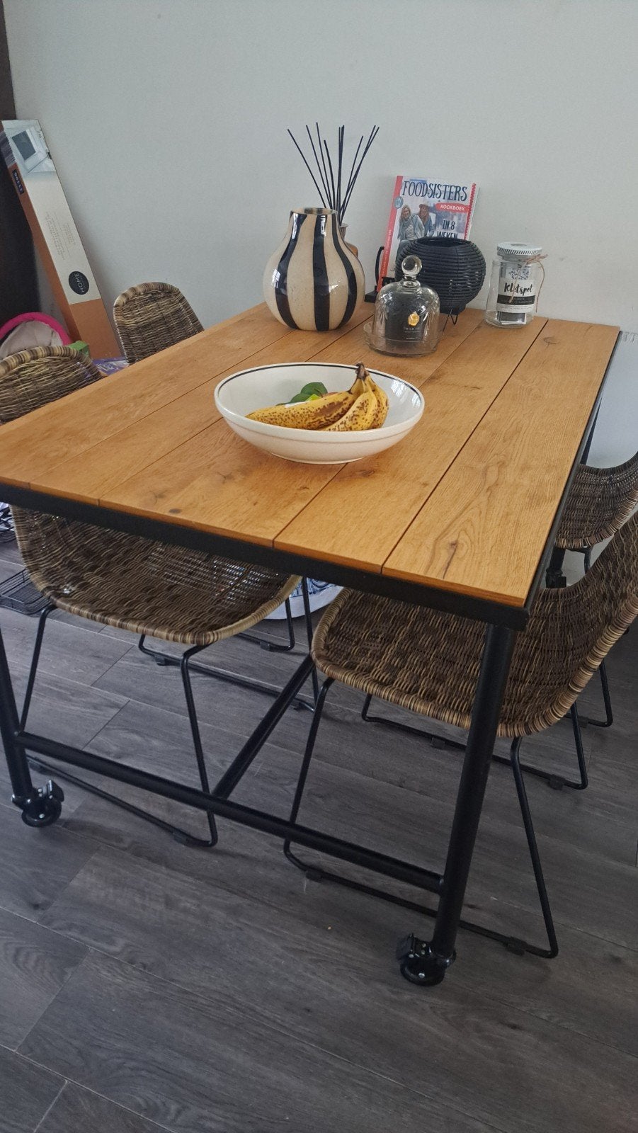 Ikea Malmberget eettafel 138x88x80, Ophalen, Zo goed als nieuw