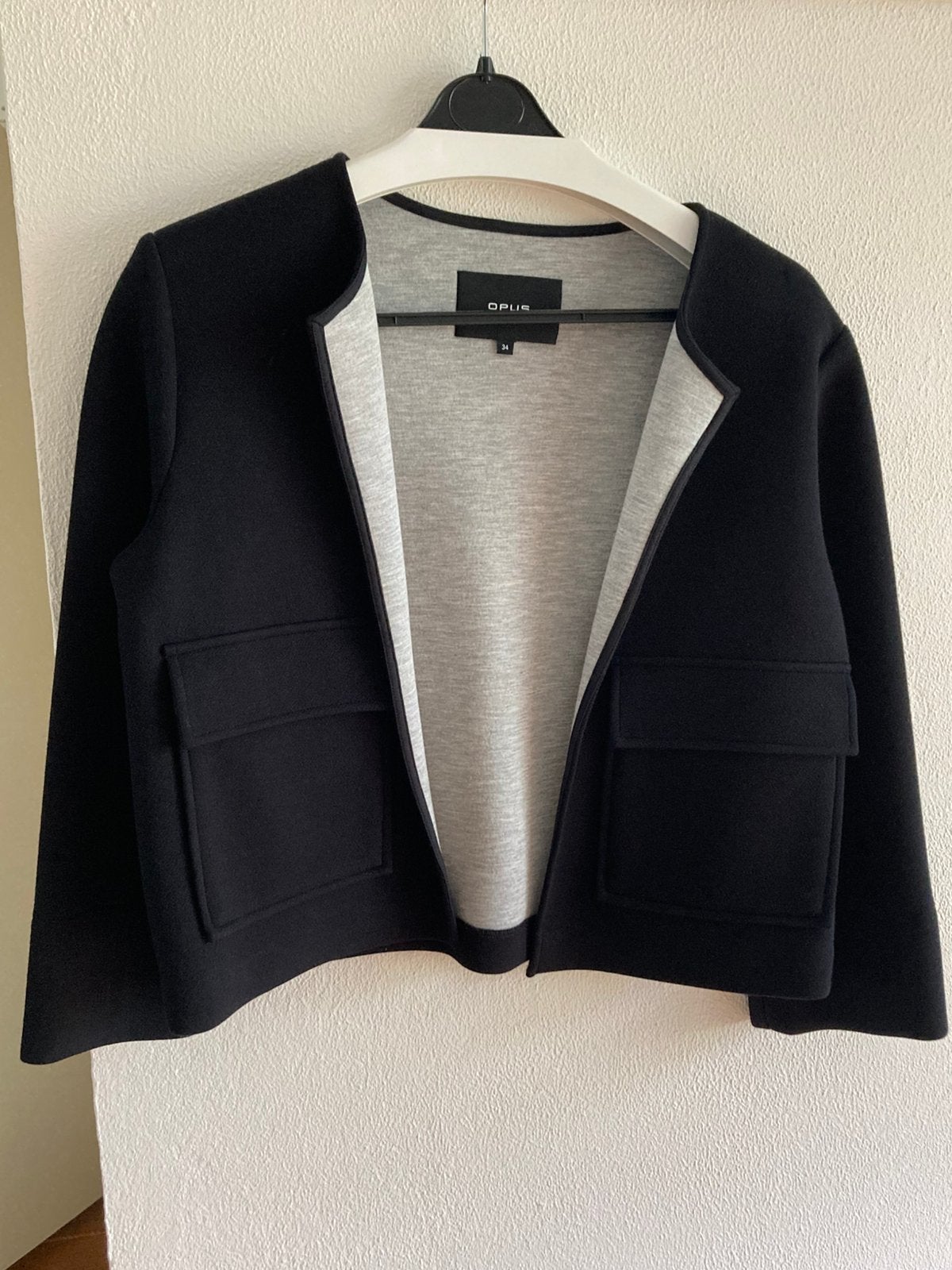 Kort vest/jasje met driekwart mouw van Opus, Kleding | Dames, Truien en Vesten, Ophalen of Verzenden, Zo goed als nieuw, Zwart