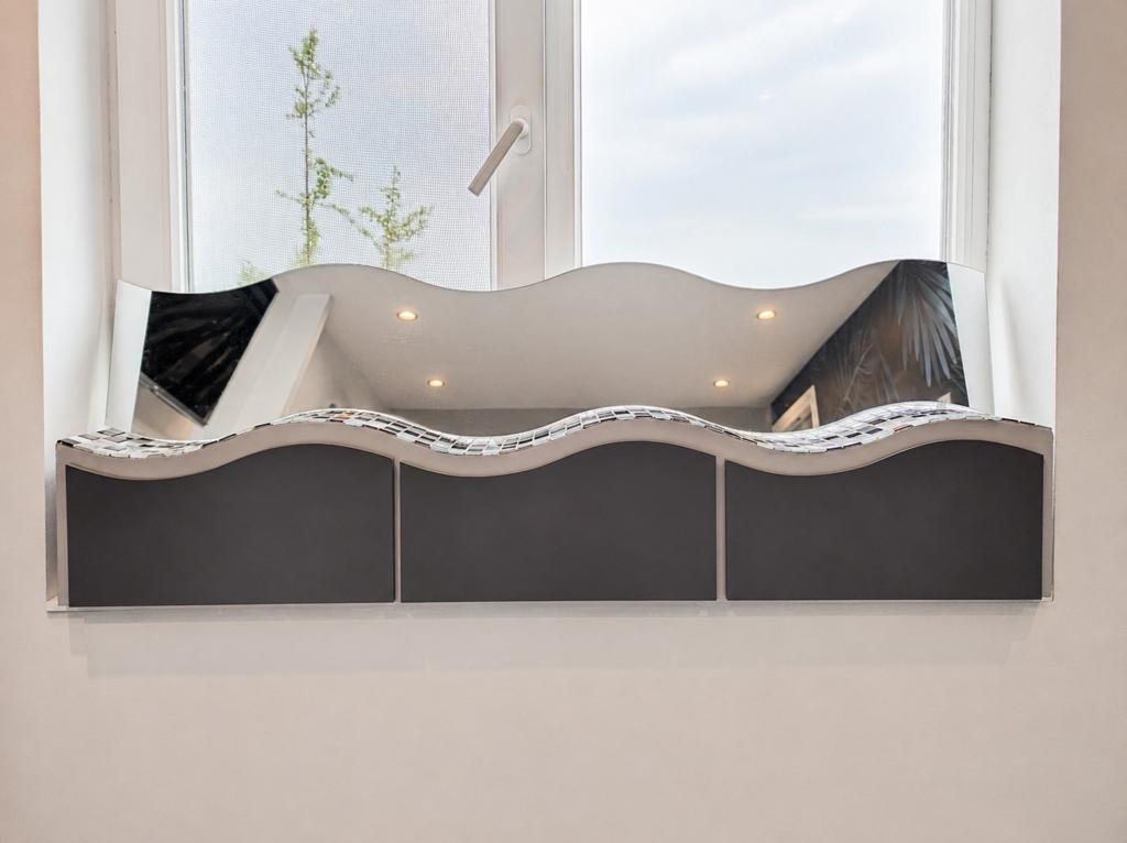 Handgemaakt design wandkastje met bijpassende spiegel, Huis en Inrichting, Kasten | Wandmeubels, Ophalen, Glas, Minder dan 150 cm