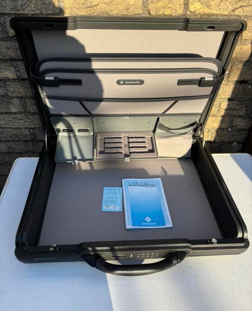 SAMSONITE KANTOORKOFFER / DIPLOMATENKOFFER met digital slot, Ophalen of Verzenden, Gebruikt, Hard kunststof, Slot