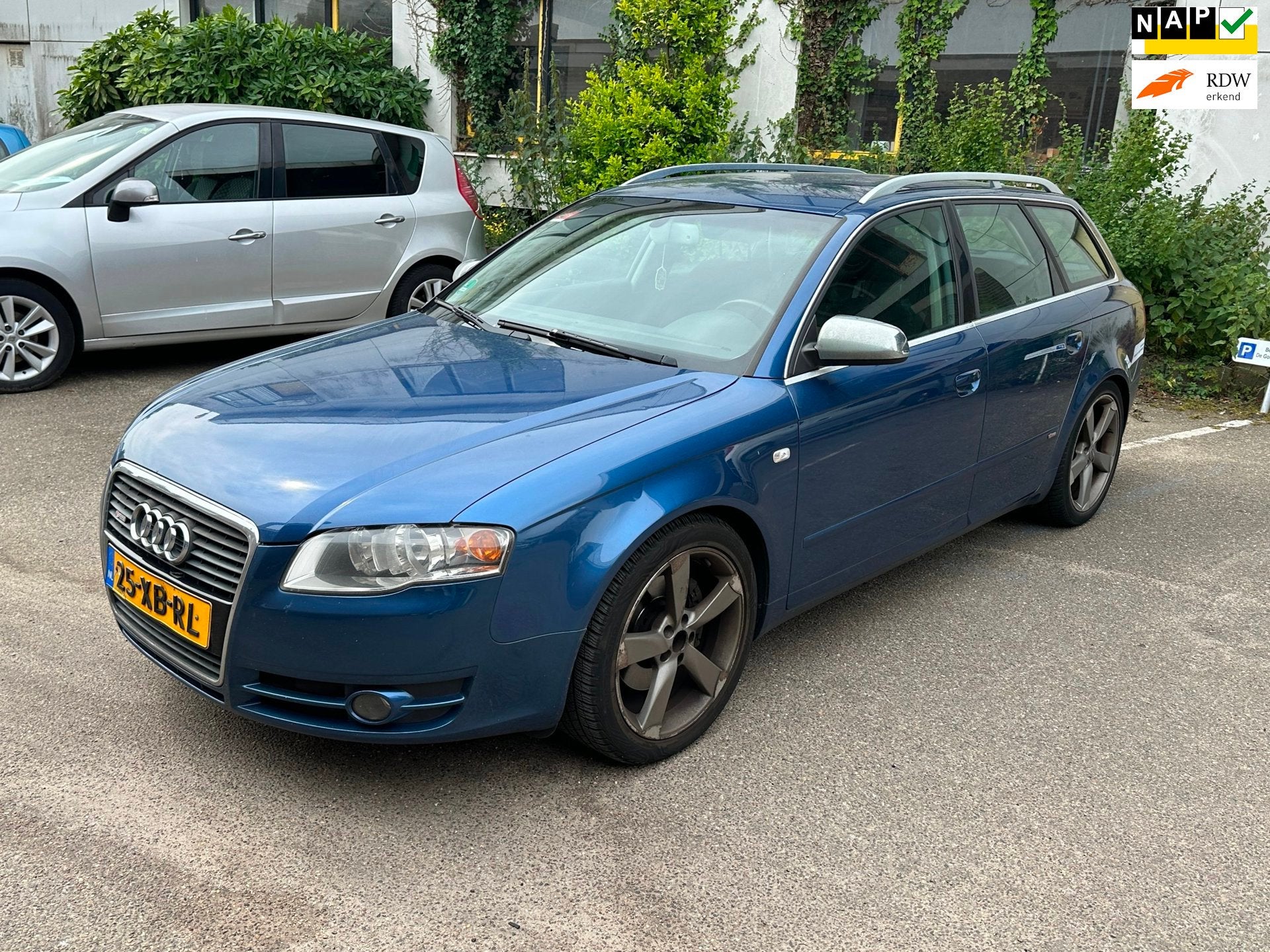 Audi A4 Avant 1.8 Turbo Advance/ Automaat, Auto's, Gebruikt, 4 cilinders, Blauw, 163 pk