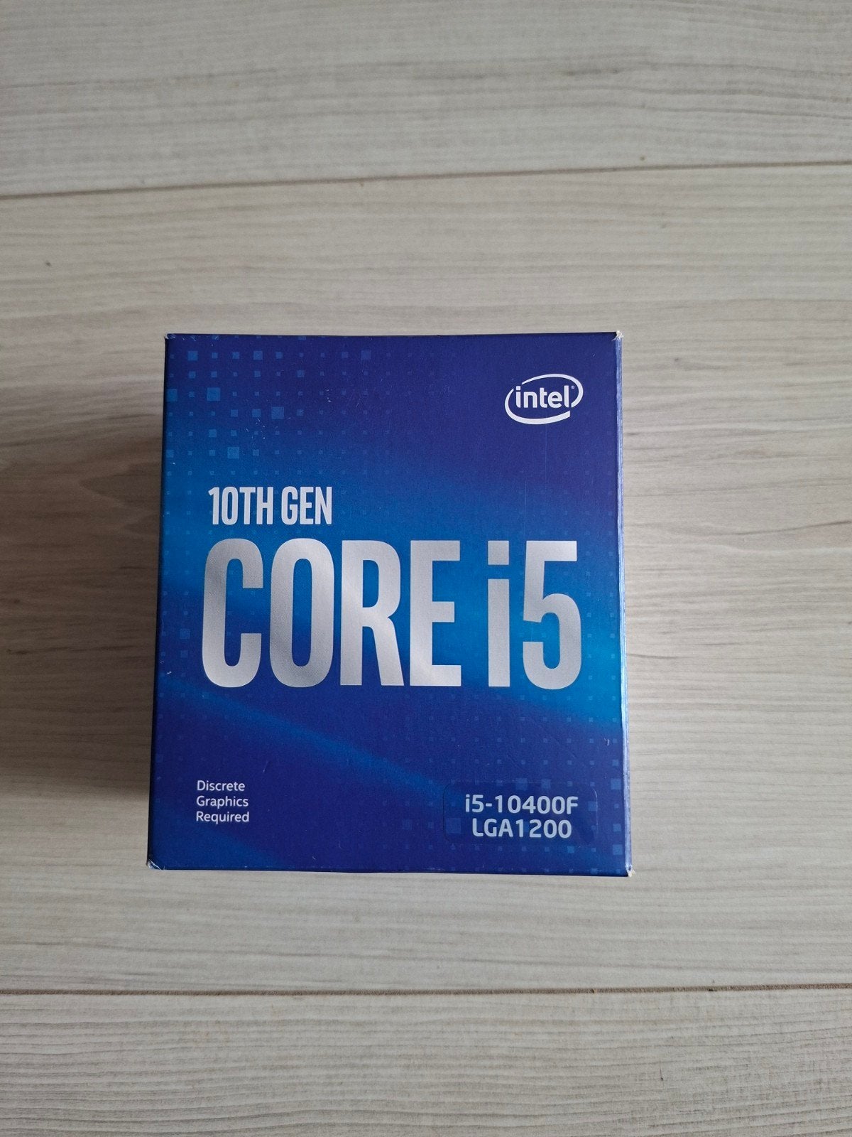Intel Core i5-10400F Processor met Cooler -  in Doos, Computers en Software, Processors, Ophalen of Verzenden, Zo goed als nieuw