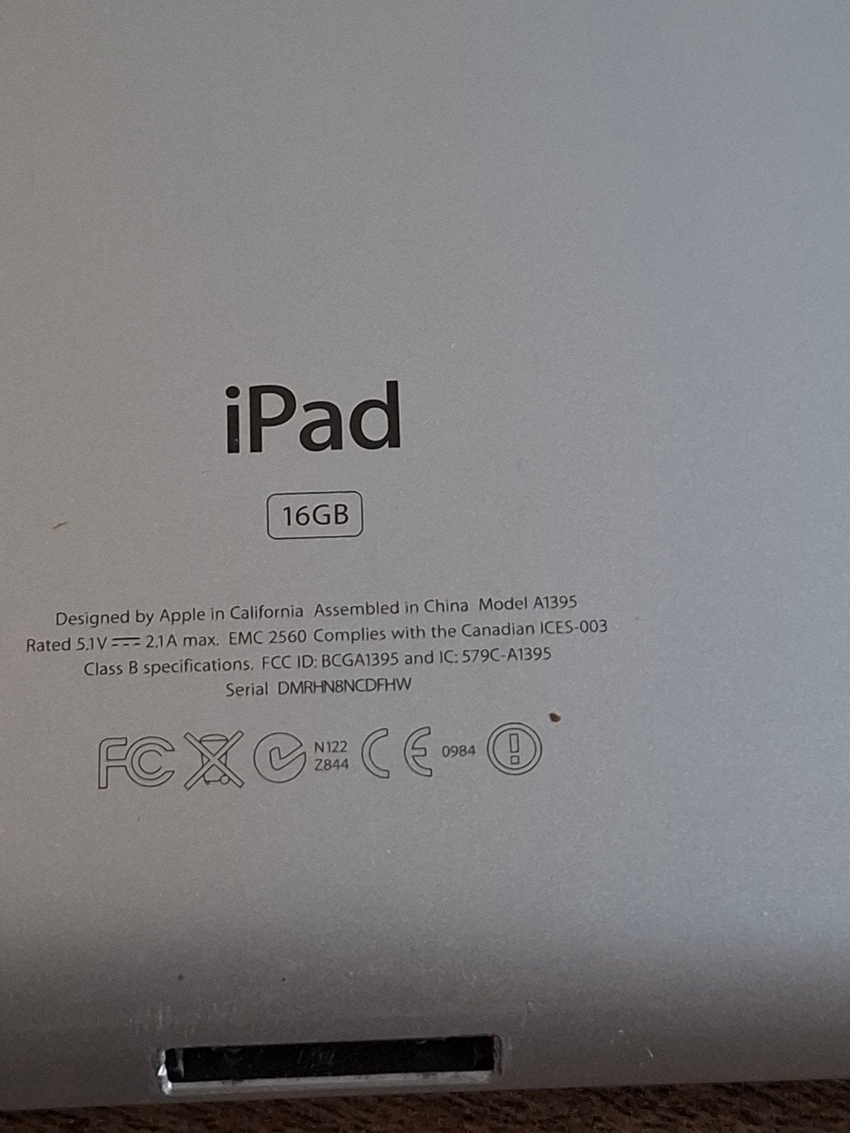 Apple iPad 2 2011 - 16GB (Model A1395) met hoesje, 10 inch, Gebruikt, Apple iPad, Wit