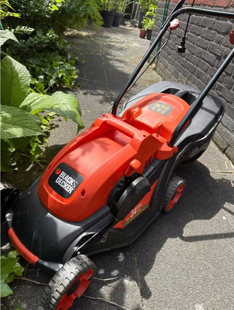 Black & Decker elektrische grasmaaier (34 cm), Tuin en Terras, Ophalen, Gebruikt, Elektrische grasmaaier, Black and Decker