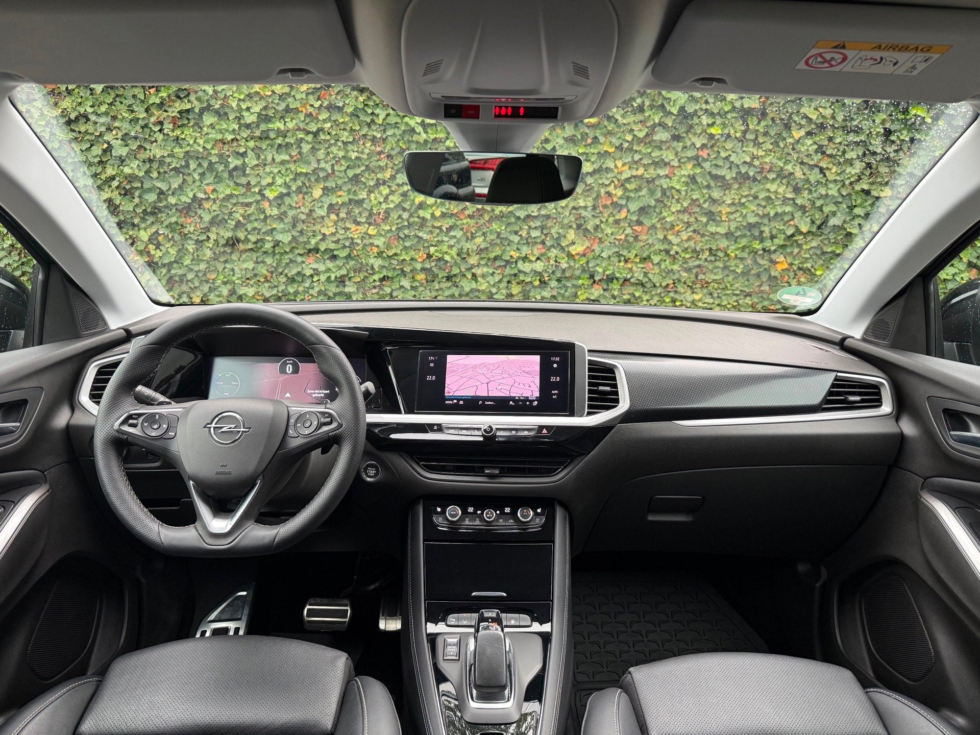 Opel Grandland 1.6 Turbo Plug-In Hybrid | SOH 95% | Leder |, Auto's, Dealer onderhouden, Zwart, 4 cilinders, 181 pk