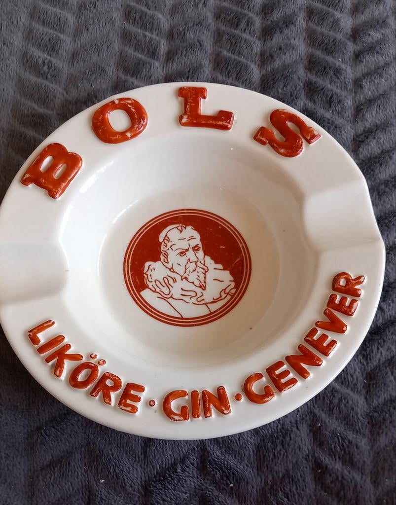 3D Reliëf Asbak Bols '50 / '60 Reclame Retro Jenever Genever, Ophalen of Verzenden, Zo goed als nieuw, Asbak