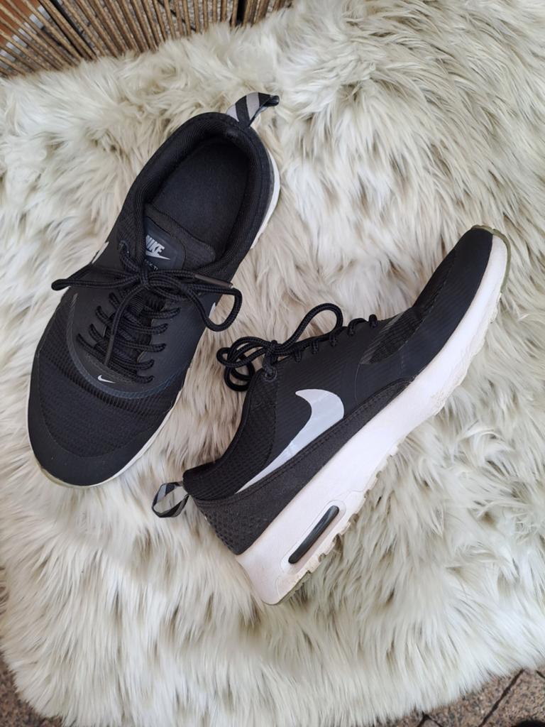 Nike Air Max Thea!, Zwart, Nike, Ophalen of Verzenden, Sneakers of Gympen