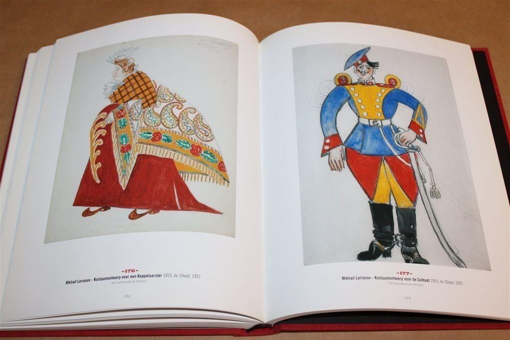In Dienst Van Diaghilev — Catalogus Groninger Museum [2004], Boeken, Ophalen of Verzenden, Zo goed als nieuw