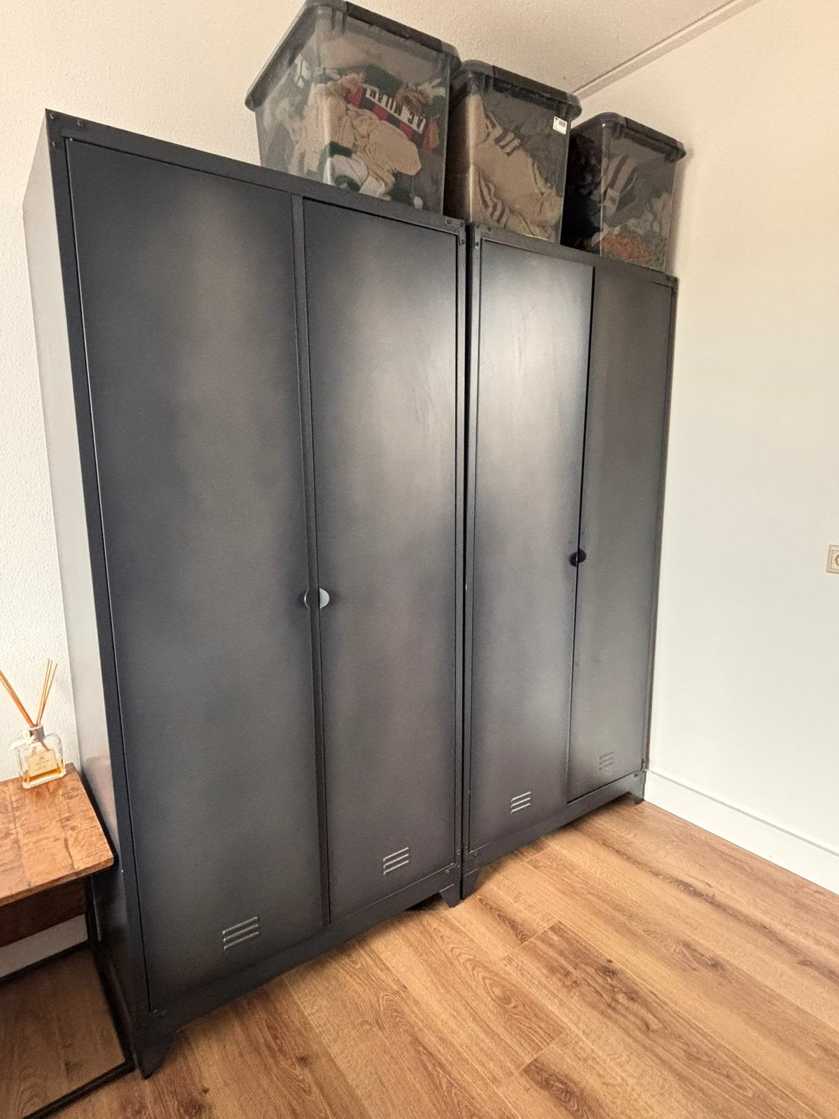 Twee zwarte lockerkasten, Ophalen, Gebruikt, 50 tot 100 cm, 150 tot 200 cm