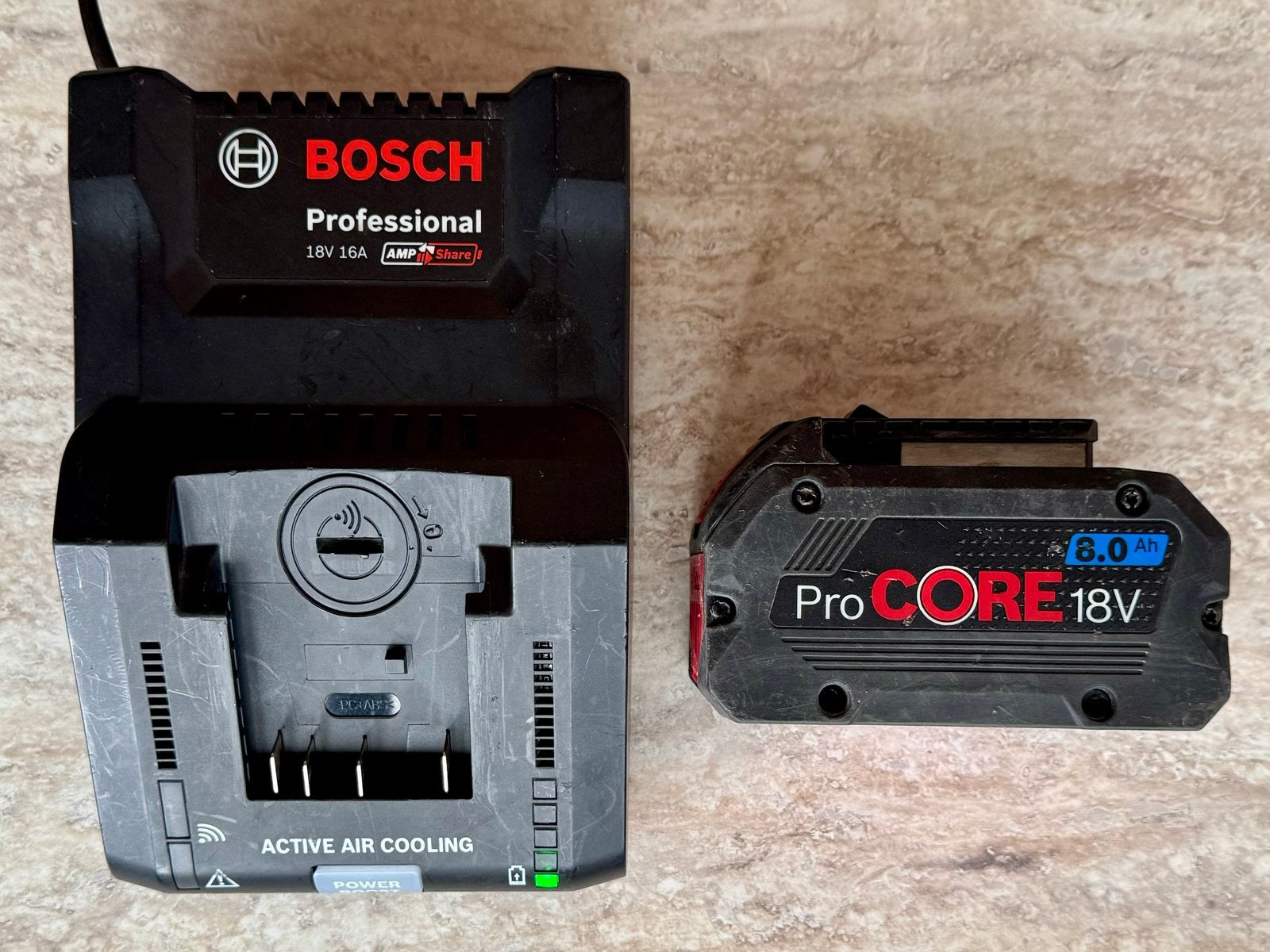 Bosch ProCORE 8,0Ah accu met GAL 18V-160 C snellader, Ophalen of Verzenden, Zo goed als nieuw