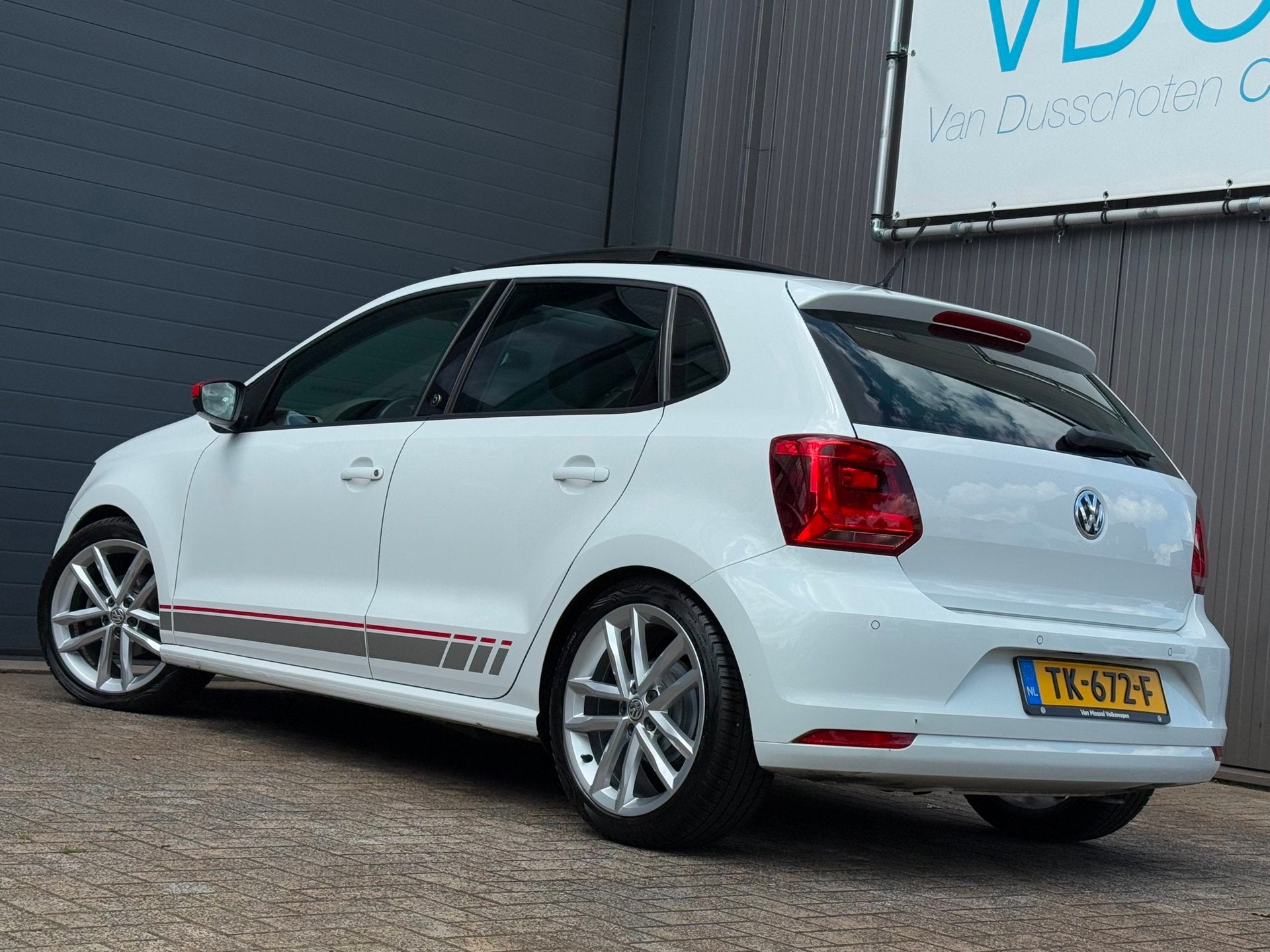 Volkswagen Polo 1.0 Comfortline | Beats by Dre | Schuifdak, Voorwielaandrijving, Navigatiesysteem, Wit, Bedrijf