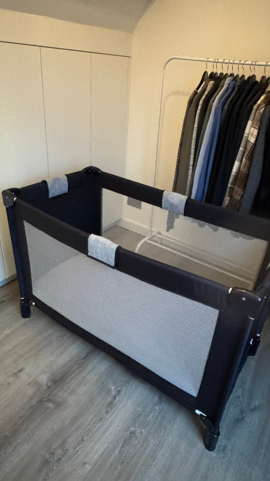 Baby / Camping reis bedje + extra matras + Aeromoov topper, Ophalen, Zo goed als nieuw, Reisbedje