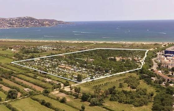 Camping Spanje Empuriabrava 3-tm-16 augustus plek 120m2, Internet, Aan zee, Recreatiepark
