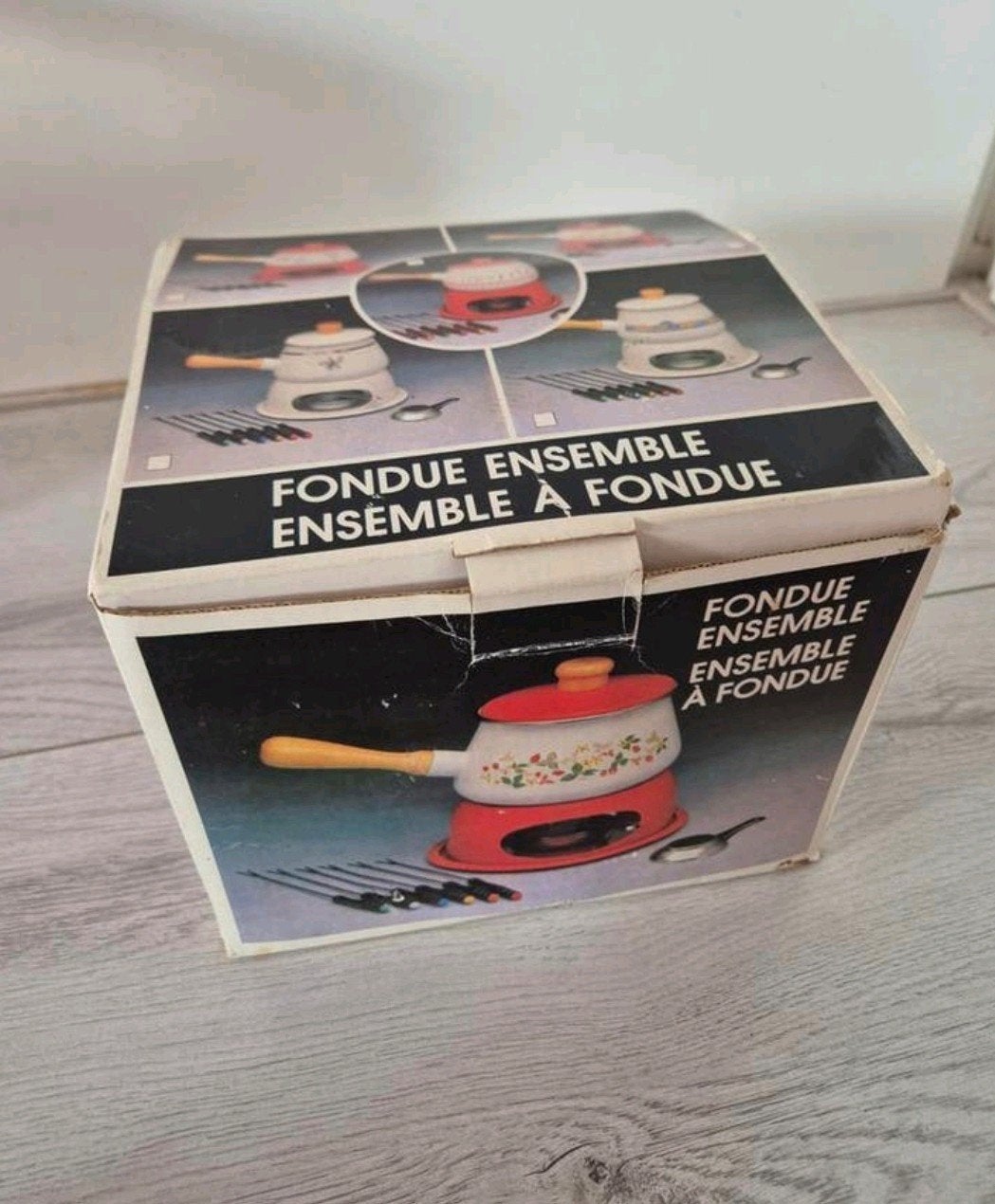 Vintage Sweet Farm Emaille Fonduepan - Nieuw in Doos, Ophalen of Verzenden