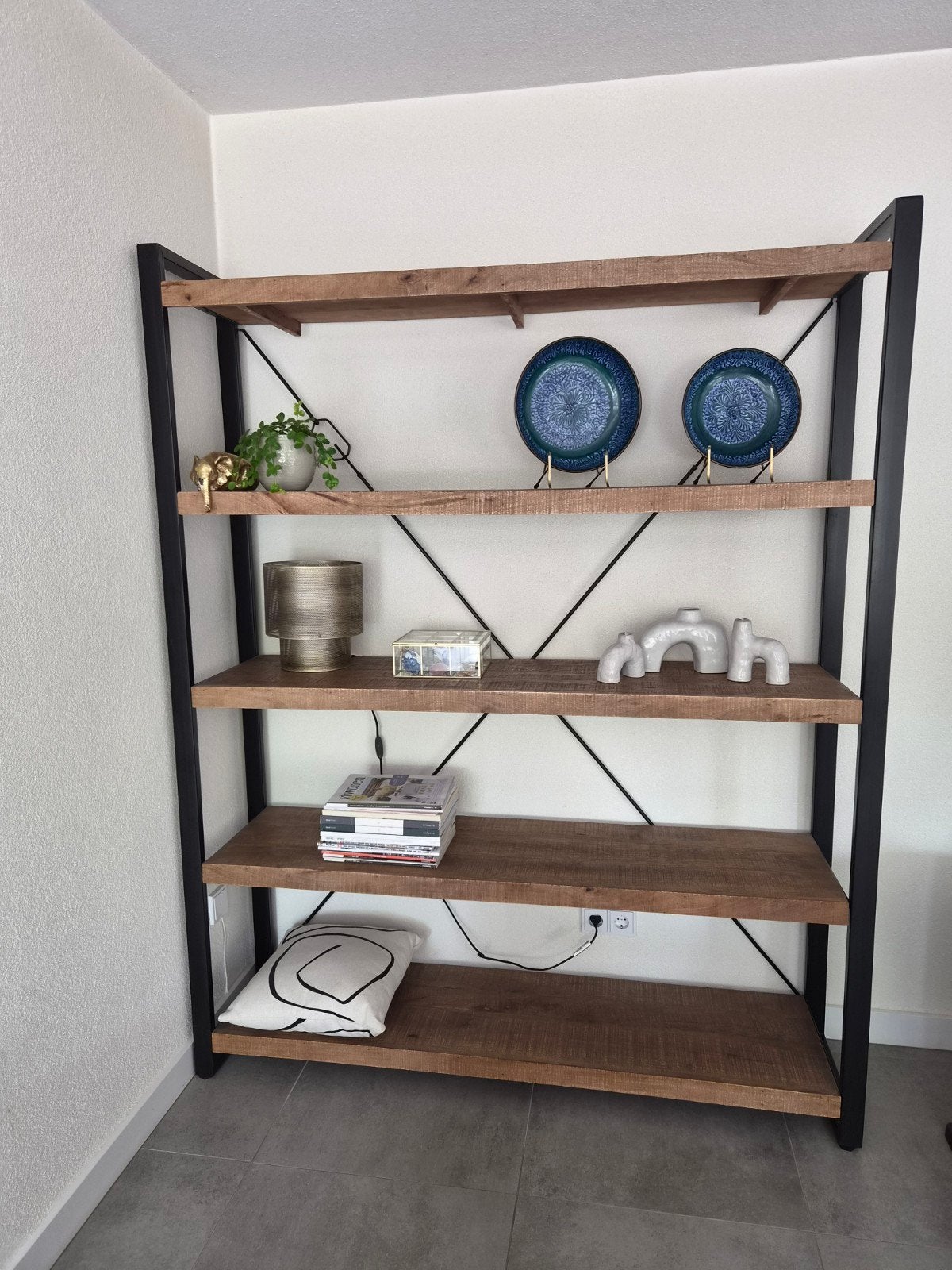 Grote mango houten kast 200x160x40 cm, Huis en Inrichting, Kasten | Boekenkasten, Ophalen