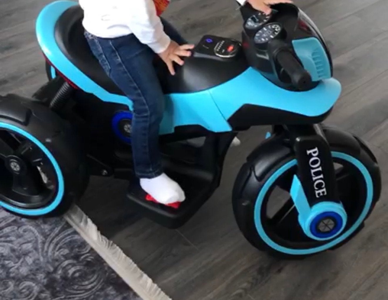 Stoere politie kindermotor - Nieuwe accu nodig, Ophalen, Gebruikt