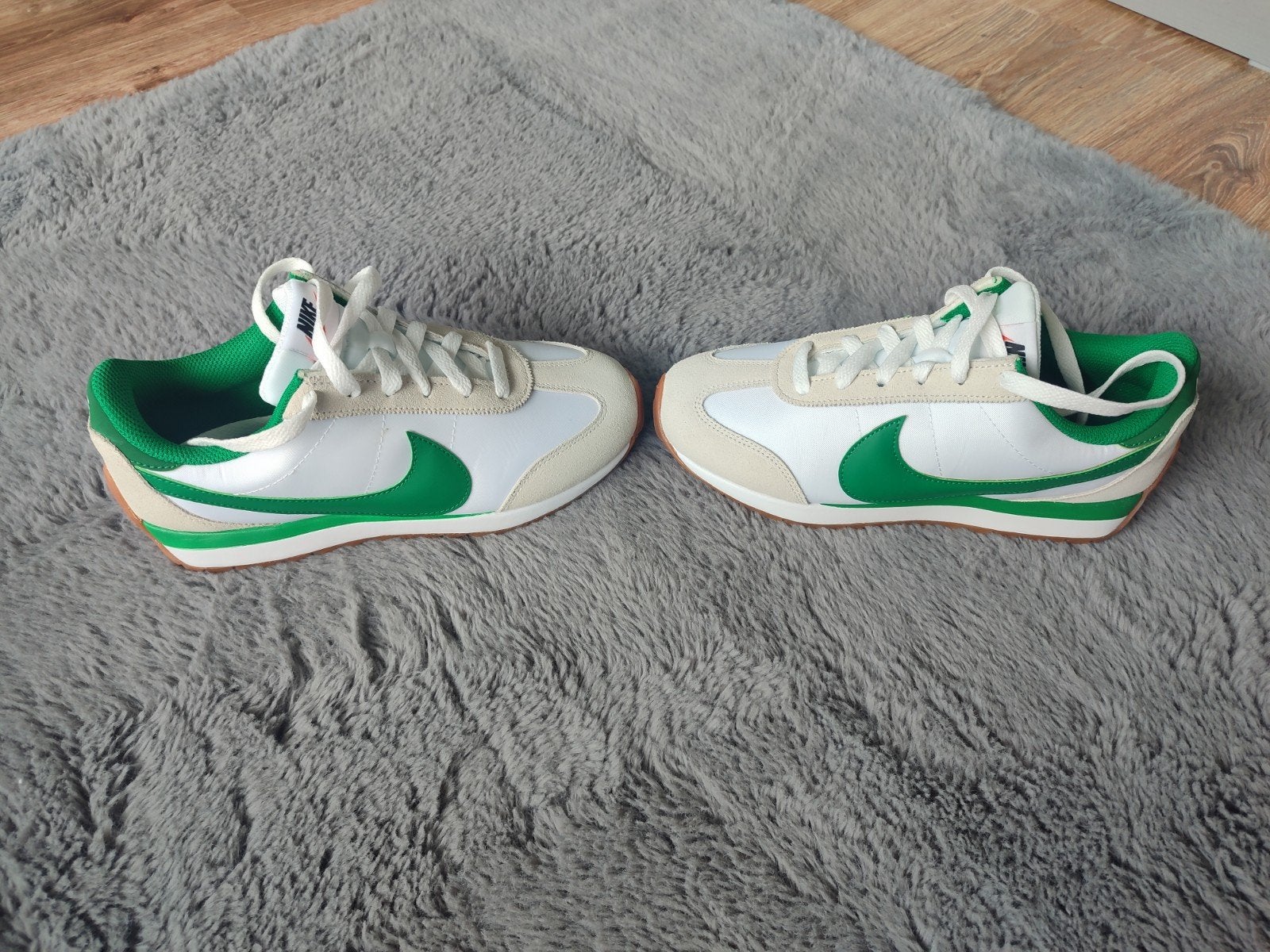 Nike sneakers wit/groen - Helemaal nieuw, Wit, Nike, Nieuw, Ophalen of Verzenden