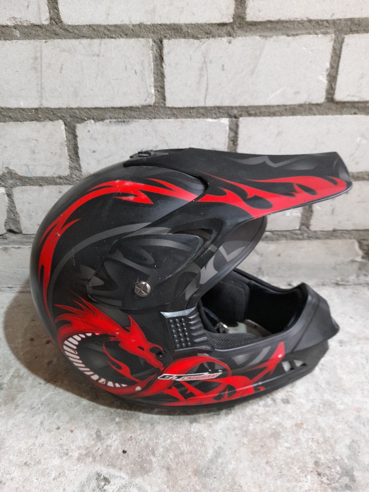Offroadhelm Zwart/Rood Draak Design Maat L (59-60), Overige merken, Ophalen of Verzenden, L, Tweedehands