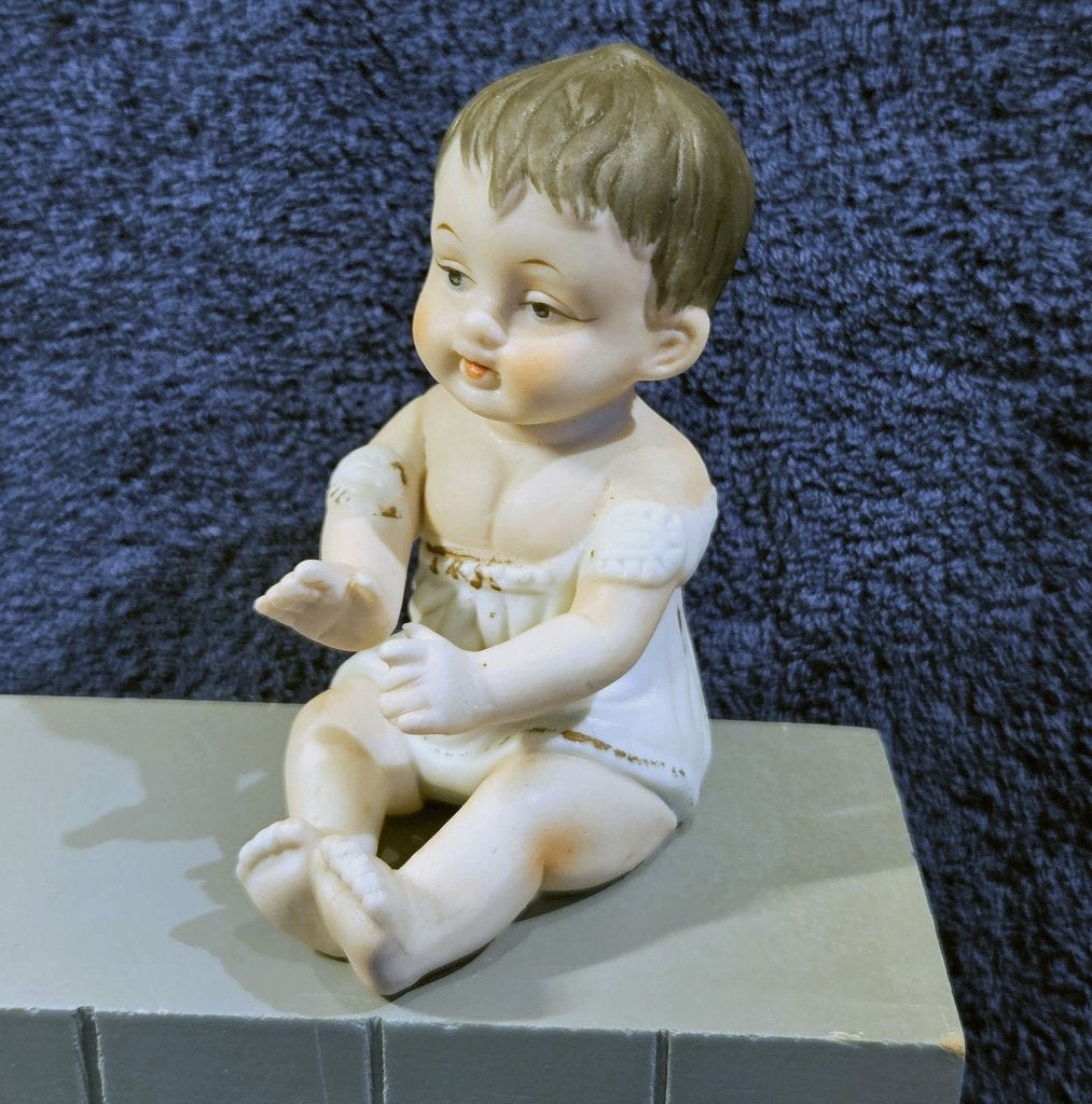 Vintage Biscuit Porseleinen Piano Baby - Beeldje 12 cm hoog, Ophalen of Verzenden