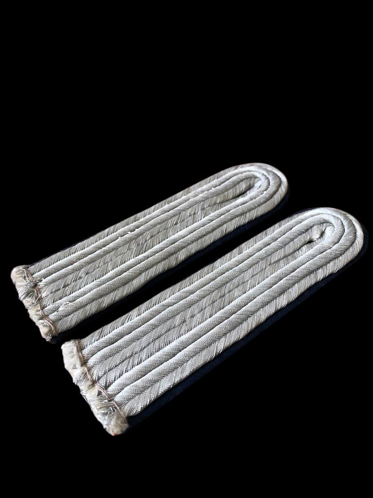 WW2 WH/LW Luitenant sanitäter schouderstukken, Verzamelen, Ophalen of Verzenden, Duitsland, Embleem of Badge