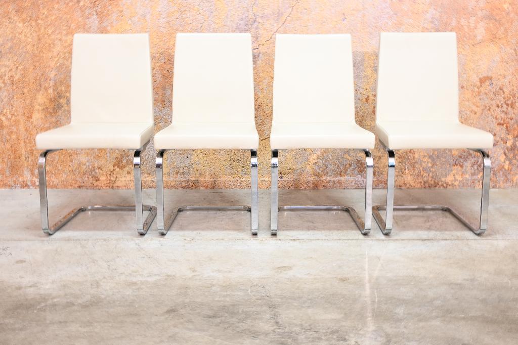 ZGANieuw 4 cremekleurige leren Rolf Benz 620 design stoelen, Gebruikt, Wit, Rolf Benz, Vijf, Zes of meer stoelen