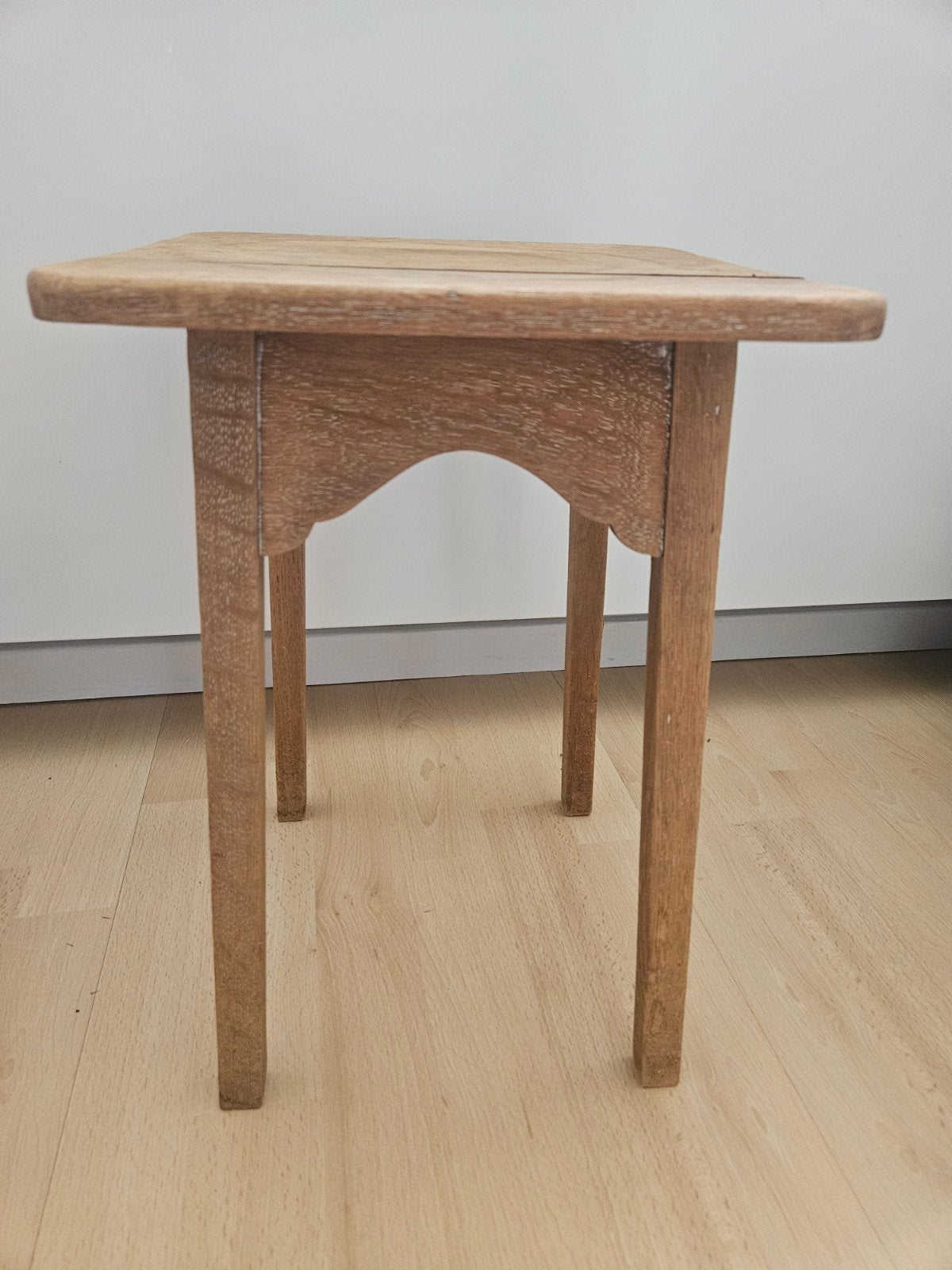 Houten krukje, Huis en Inrichting, Krukjes, Ophalen, Gebruikt, Hout