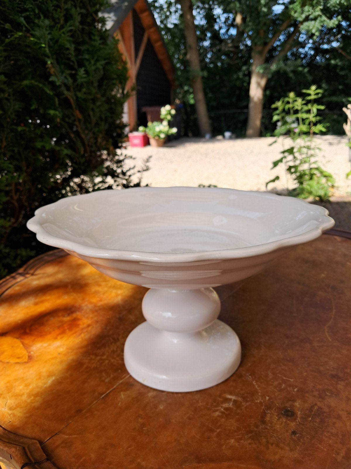 Antieke Flora Gouda Fruitschaal met Geschulpte Rand, Antiek en Kunst, Ophalen of Verzenden