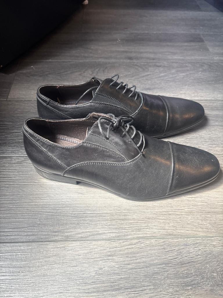 Nette zwarte veterschoenen - Maat 44, Ophalen of Verzenden, Gedragen, Zwart, Veterschoenen