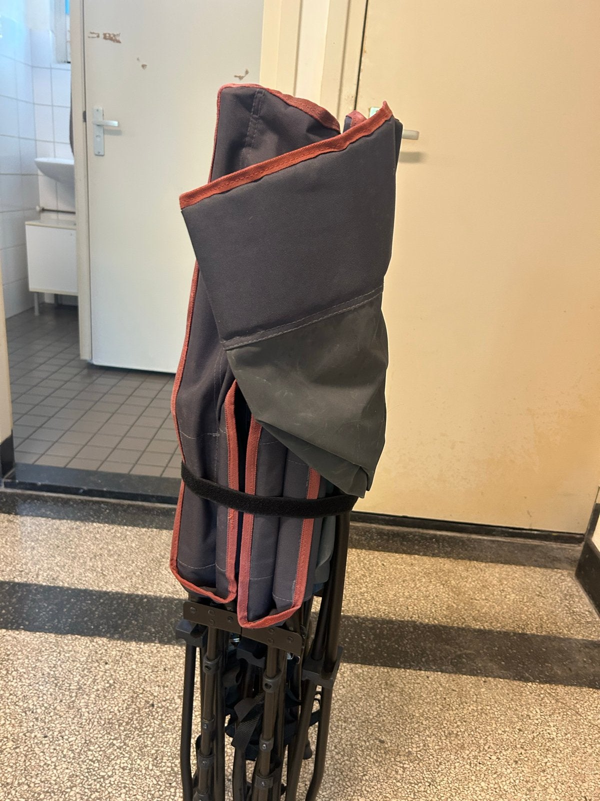 Eenpersoons veldbed Quechua - Opvouwbaar en Compact, Ophalen of Verzenden, Gebruikt, 1-persoons