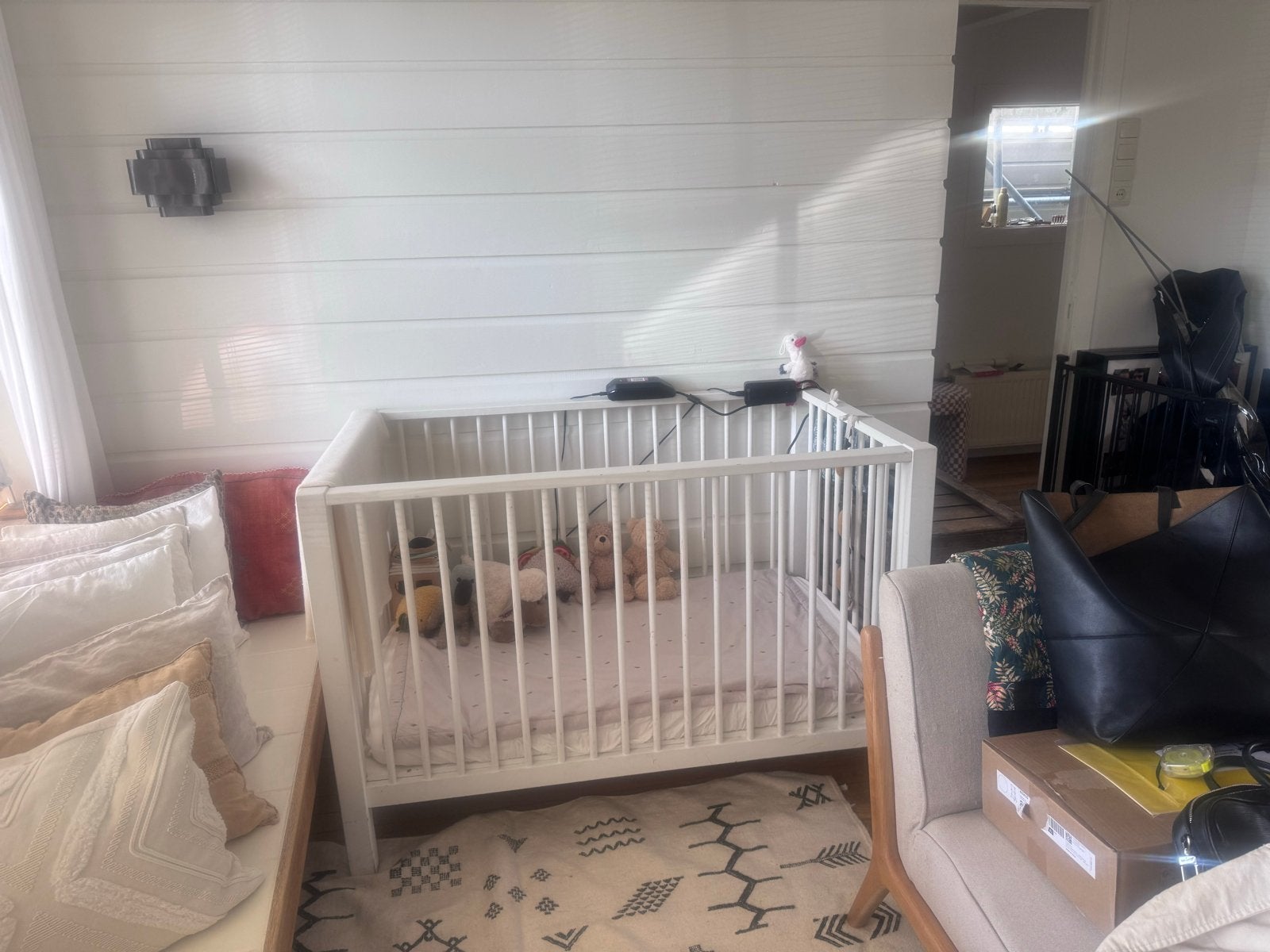 Grote Witte houten box voor tweeling of baby, Kinderen en Baby's, Boxen, Ophalen, Gebruikt, Rechthoekig, In hoogte verstelbaar