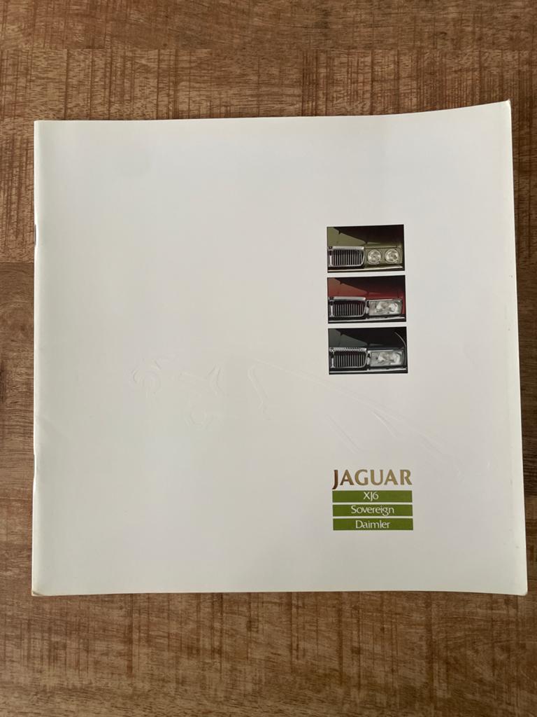 Jaguar XJ6 - Sovereign - Daimler brochure, Boeken, Auto's | Folders en Tijdschriften, Ophalen of Verzenden, Zo goed als nieuw