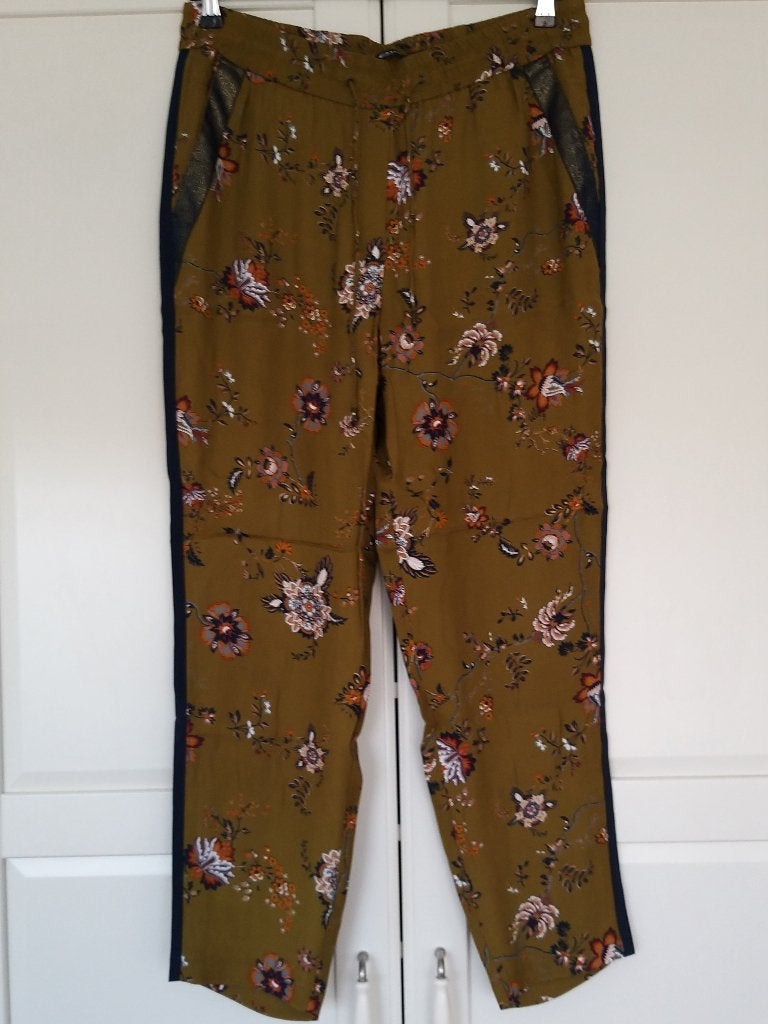 Expresso bijna nieuwe loose fit broek maat 44 L, valt als XL, Expresso, Maat 42/44 (L), Ophalen of Verzenden, Zo goed als nieuw