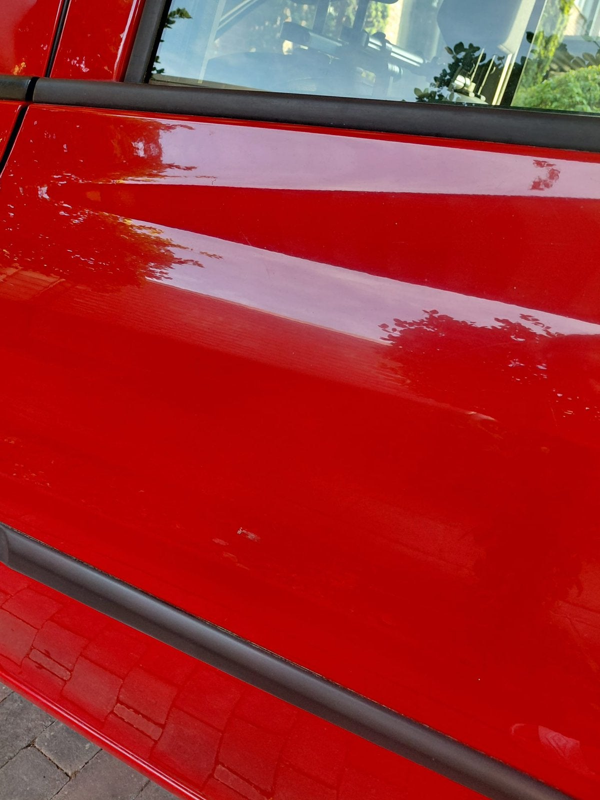 Foto 11 van Renault Clio 1.2 16V 55KW 5-DRS E4 2005 Rood