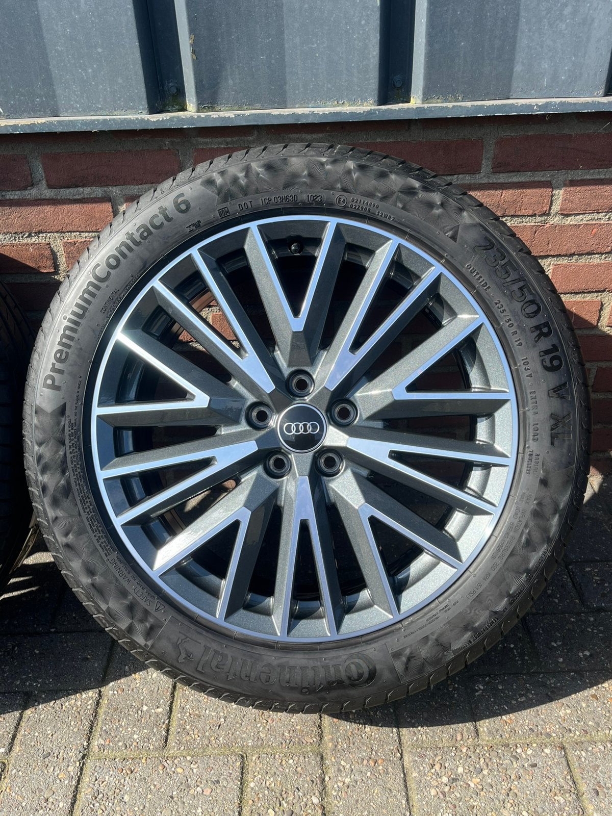19 inch Originele Audi Q3 Zomerset Continental, Audi, Gebruikt, Banden en Velgen, 235 mm