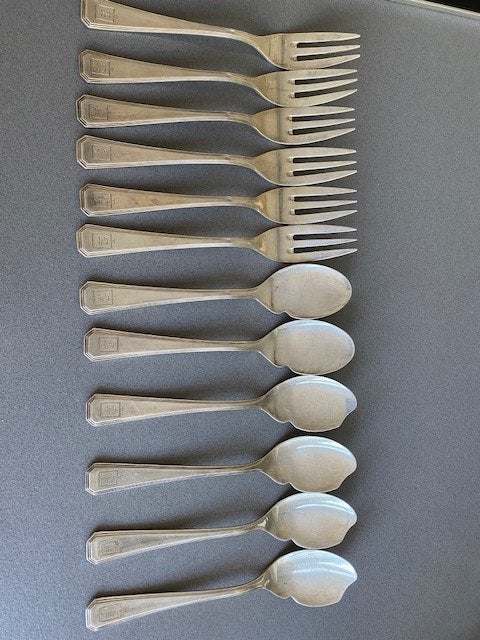 Zilverplated visbestek met logo Grand hotel Park Gstaad, Ophalen of Verzenden, Zo goed als nieuw, Zilver