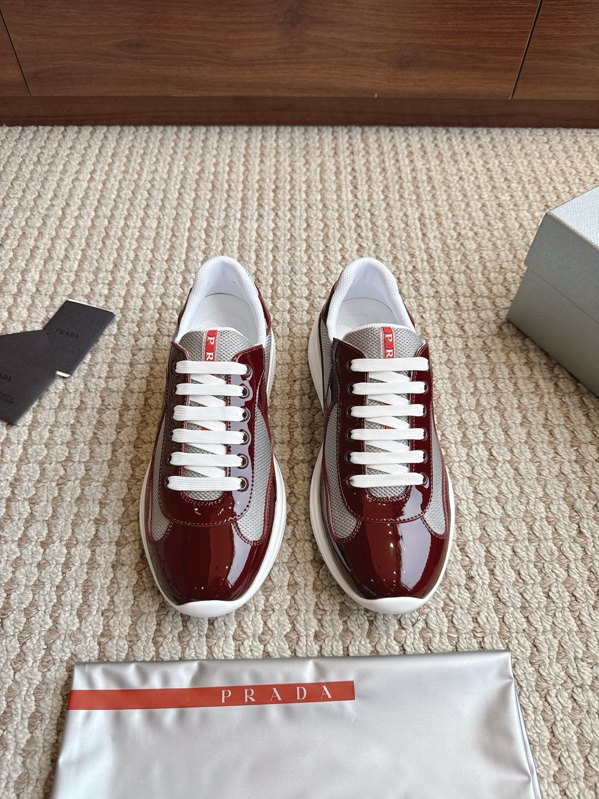Prada American Cup Sneakers Rood - Nieuw in doos, Kleding | Dames, Schoenen, Ophalen of Verzenden, Nieuw, Rood, Sneakers of Gympen
