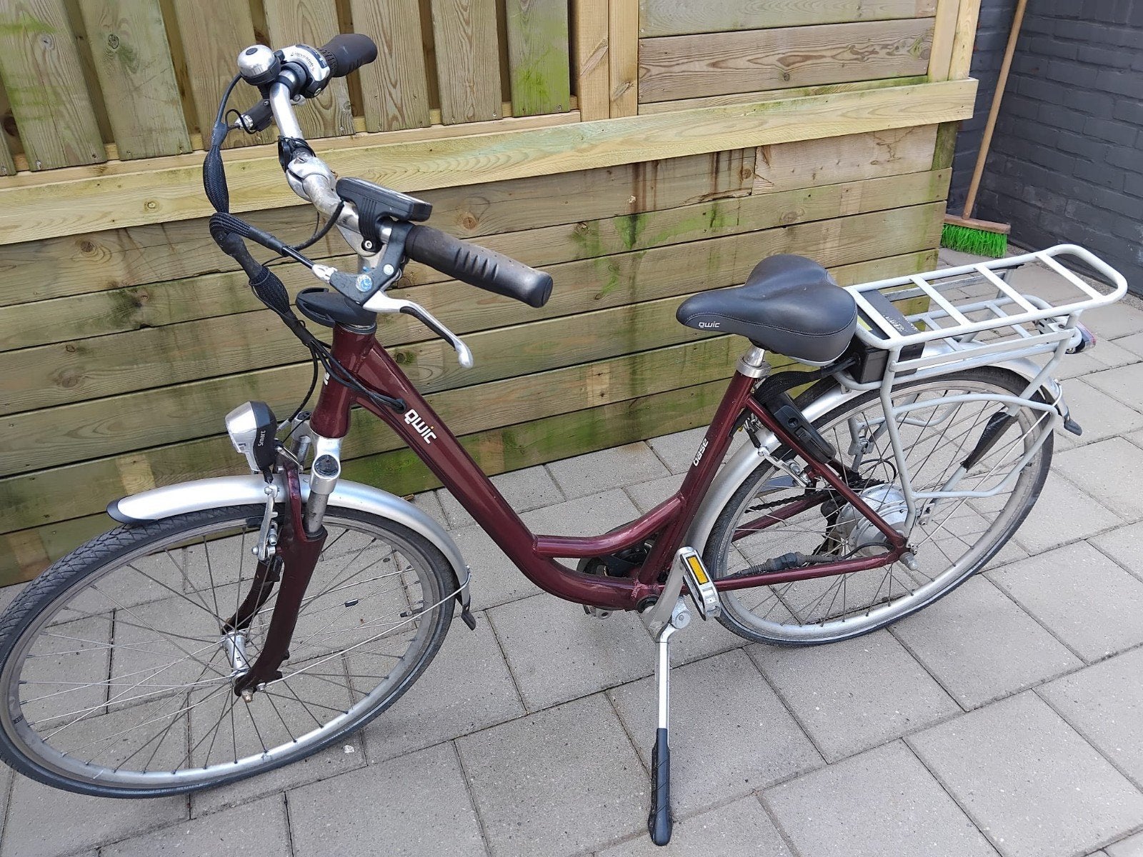 damesfiets 28 inch, Fietsen en Brommers, Elektrische fietsen, 55 tot 59 cm, Ophalen, Gebruikt, Overige merken