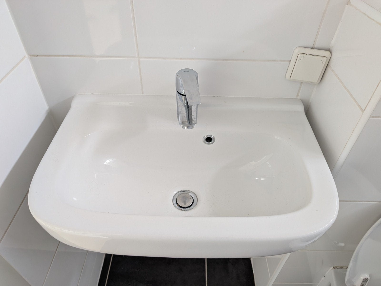 smalle Wastafel met Grohe kraan - Gebruikt, Ophalen, Gebruikt, Chroom, Wastafel