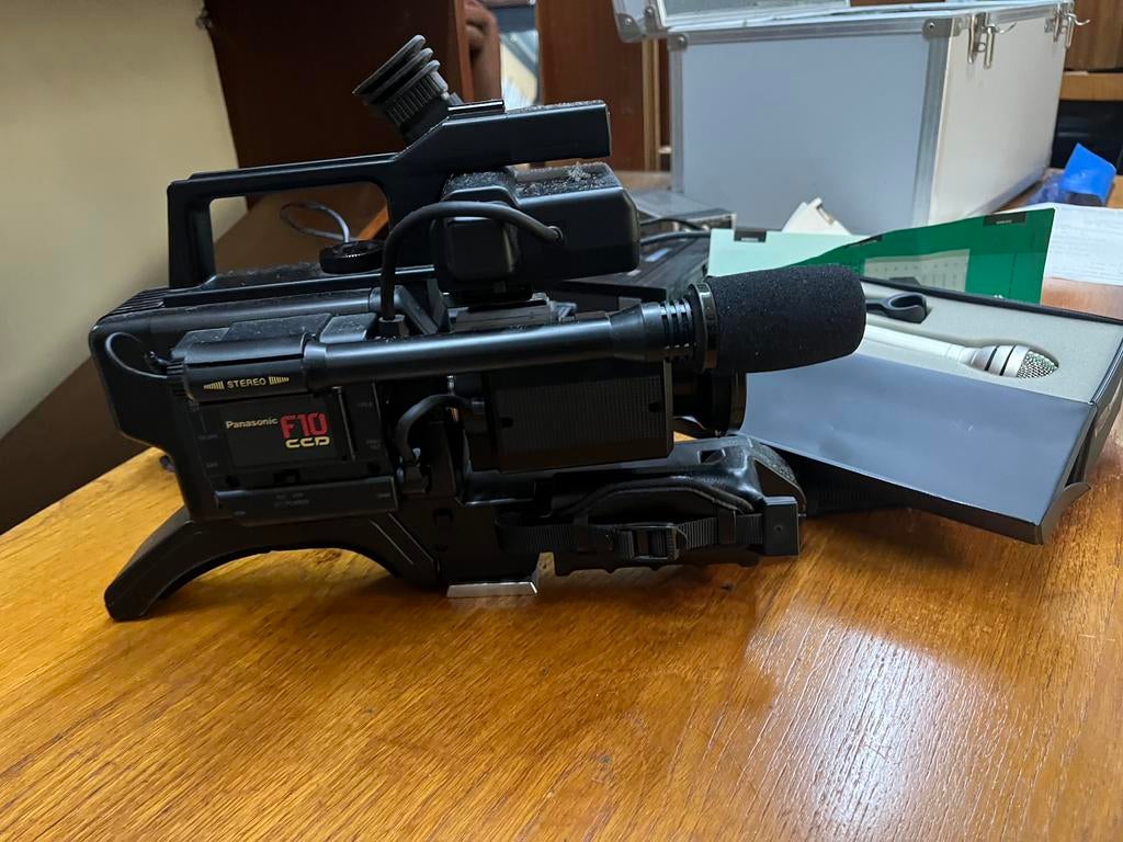 Filmcamera Panasonic microfoon AKG vintage 1986 met bon, Verzamelen, Ophalen of Verzenden, 1980 tot heden, Filmcamera