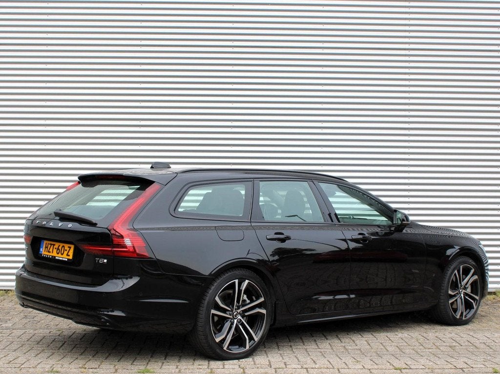 Volvo V90 2.0 T8 Plug-in hybrid AWD Ultra Dark Automaat / Pa, Automaat, 4 cilinders, 180 min, Zwart
