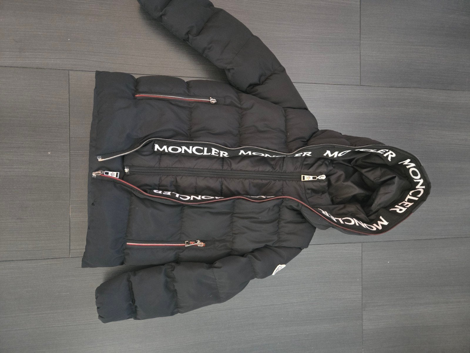 moncler winterjas kids maat 5/6 jaar, Ophalen of Verzenden, Zo goed als nieuw, Moncler, Jas