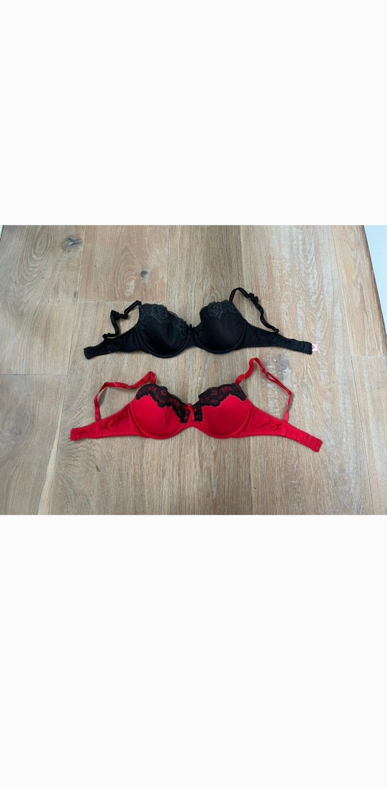 BH's Hunkemöller maat 70D, Kleding | Dames, Ondergoed en Lingerie, Hunkemöller, Ophalen of Verzenden, Rood, BH