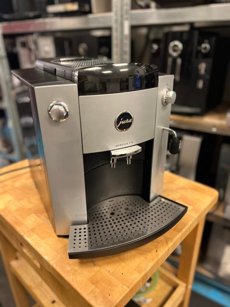 Jura F 70, Witgoed en Apparatuur, Koffiezetapparaten, Info@jura.com, 10 kopjes of meer, Koffiemachine, Ophalen of Verzenden