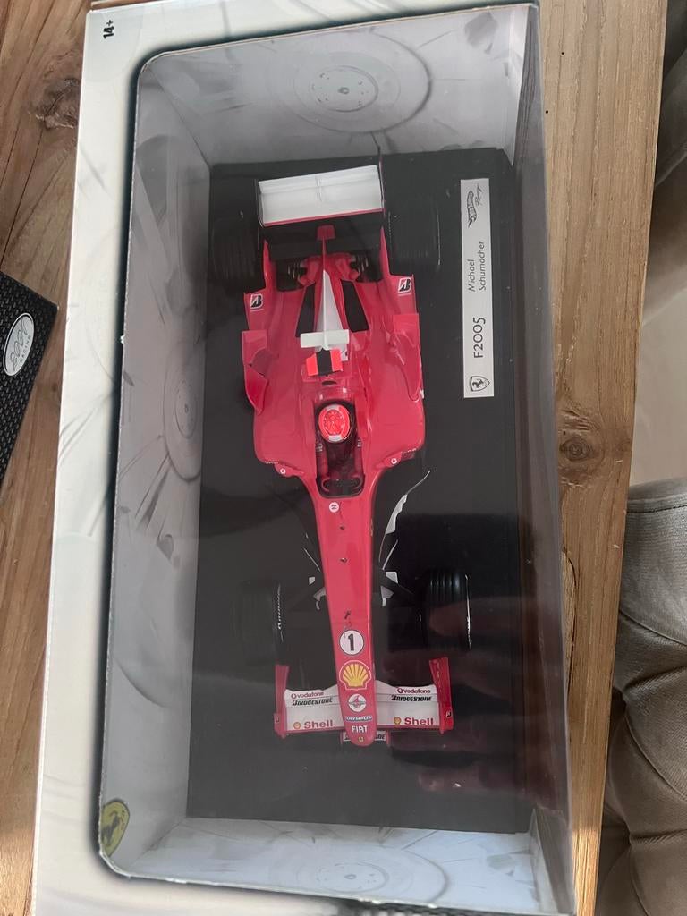 Hot Wheels Ferrari F2005 Schumacher, Ophalen of Verzenden, Zo goed als nieuw, Auto, Hot Wheels