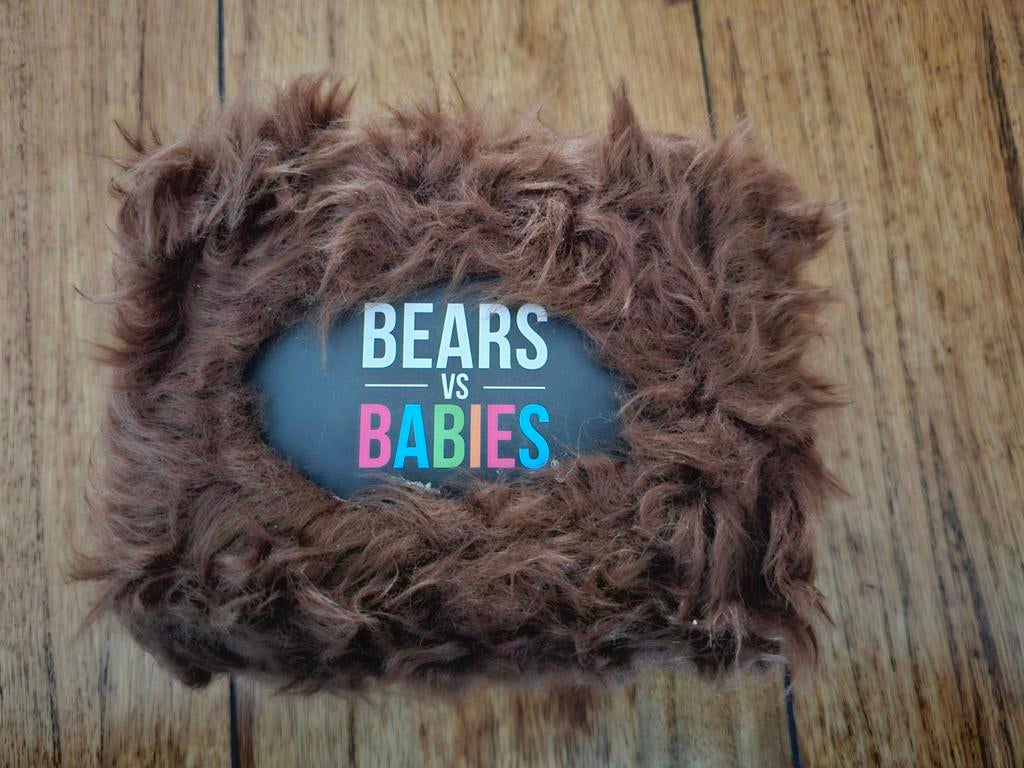 Bears vs Babies card game, Verzenden