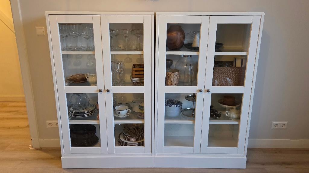 White Glass Cupboard / Vitrinekast - Excellent Condition, Huis en Inrichting, Kasten | Vitrinekasten, Zo goed als nieuw, 150 tot 200 cm