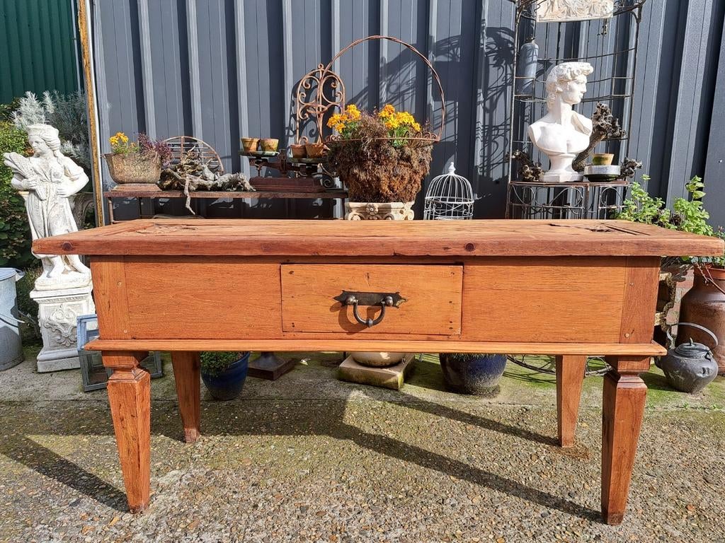 Grote oude spaanse sidetable, haltafel
